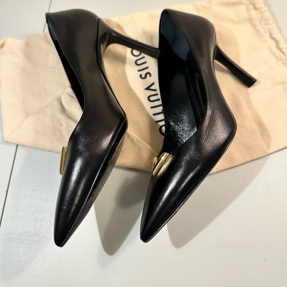 Authentic Louis Vuitton Black Calfskin Leather Heartbreaker Pointed Toe Pumps 36 - Picture 9 of 15